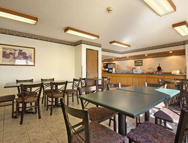 Super 8 By Wyndham Pt Pleasant Area 2*